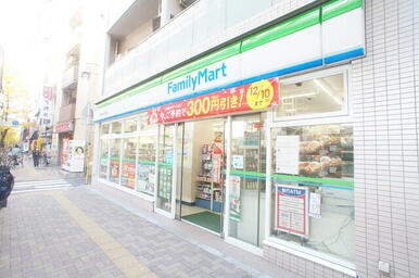 ファミリーマート渋谷本町一丁目店
