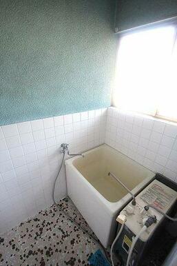 ※同建物ほかのお部屋の写真です。