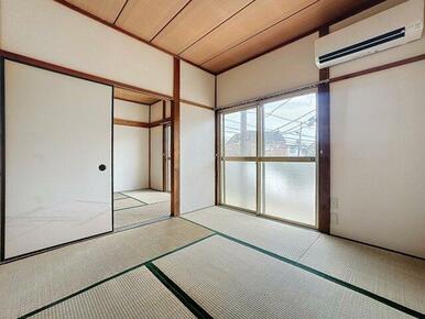 ※同建物ほかのお部屋の写真です。