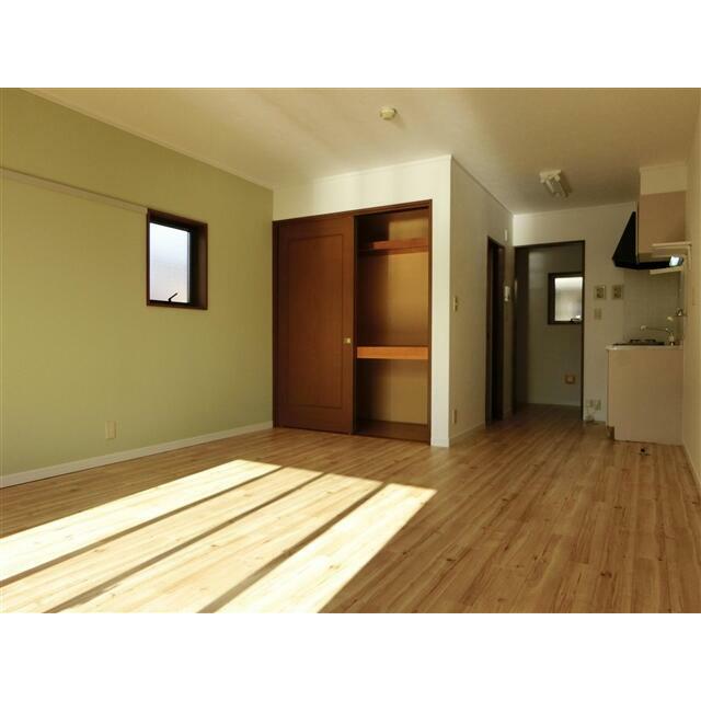 アクセントクロスで明るいお部屋