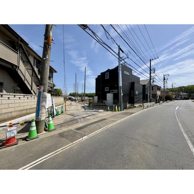 【前面道路含む現地写真】