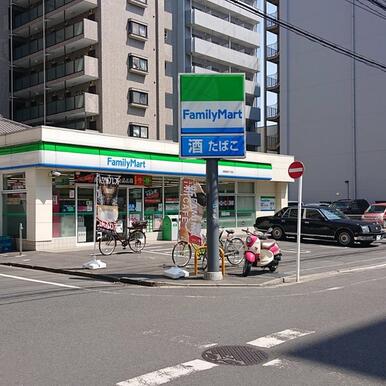 ファミリーマート相模原四丁目店