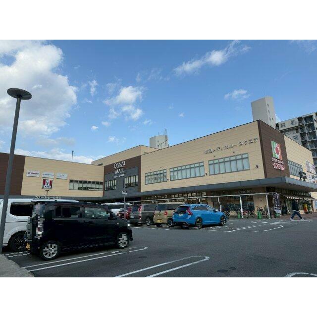 イズミヤ伏見店です。