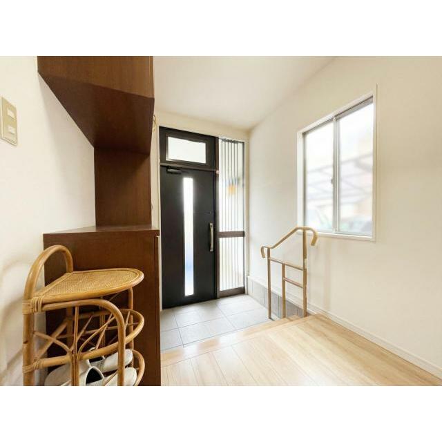 AIにより家具を消去しています。