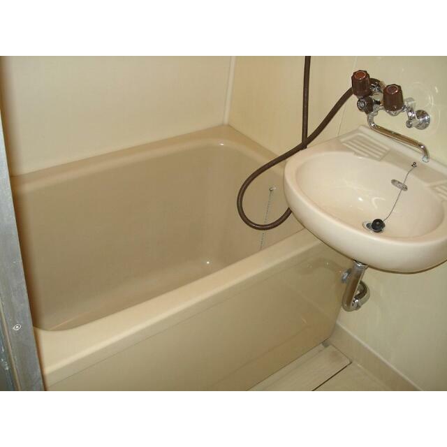 写真は別号室のものです