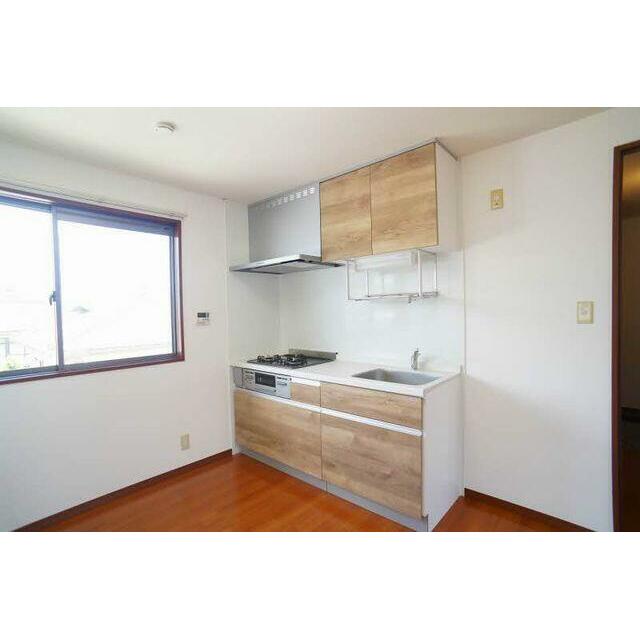 ３口コンログリル付きのシステムキッチンです♪２０２４年６月交換済♪