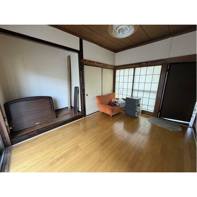明るい洋室です