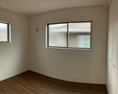 ベッドやイスでの生活で膝に難ありの方でも過ごしやすい（1号棟）