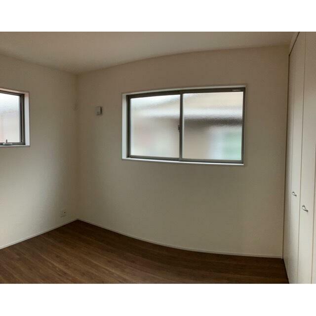 ベッドやイスでの生活で膝に難ありの方でも過ごしやすい（1号棟）