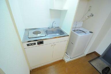 同タイプ部屋の写真となり設備等は現況と異なる場合があります。