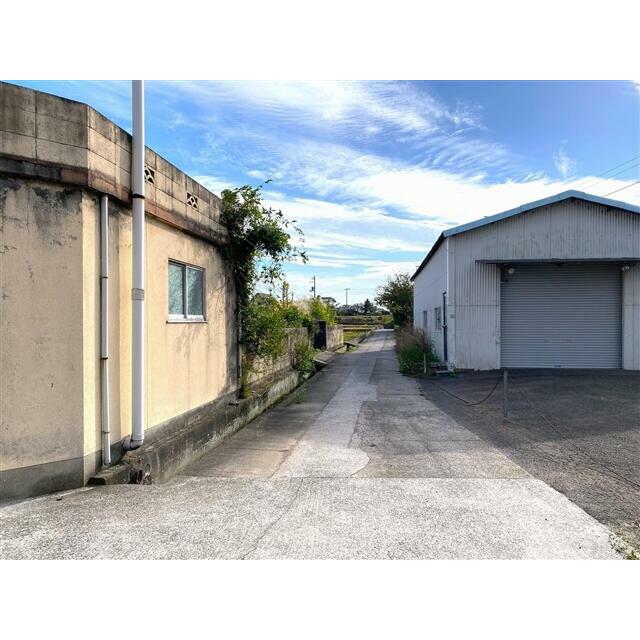 西側接道