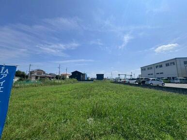 広々とした敷地です