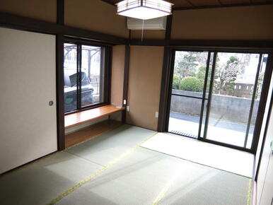 和室のお部屋は角部屋です！とても明るいです！