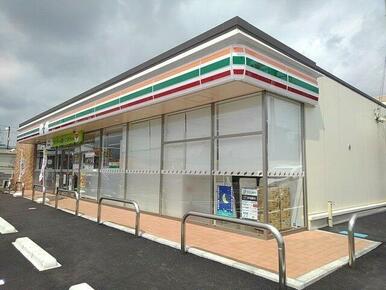 セブンイレブン　東阿幸地店まで900m