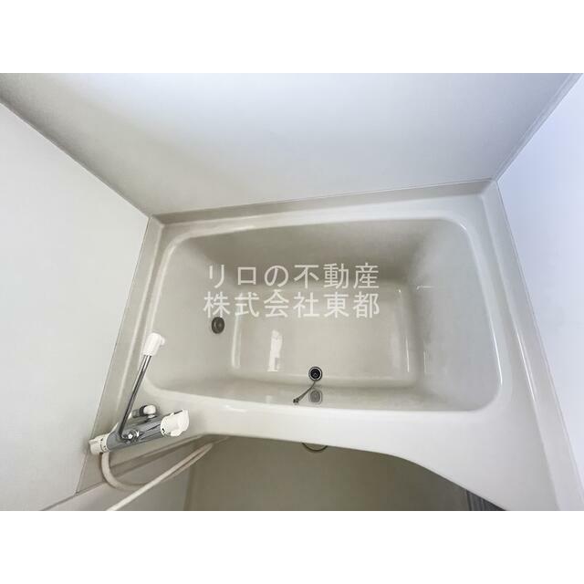 足が伸ばせる広々バスタブでリラックス♪