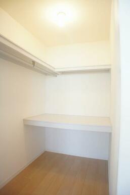 【ＷＩＣ】洋服はもちろん寝具や季節家電、スーツケースなど家中の物をまとめて収納出来ますよ。