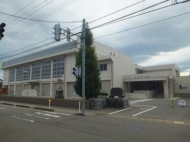 春日新田小学校