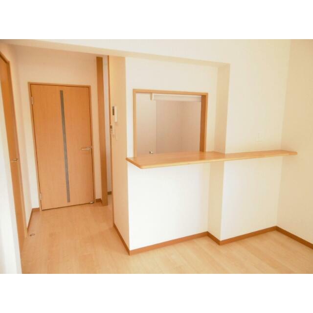 お洒落なカウンターキッチン間取りです　※別号室の写真です。