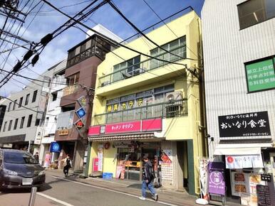 豊田駅徒歩１分、駅前商店街内