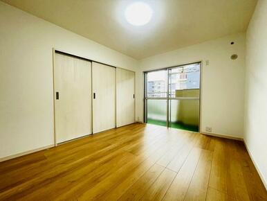 洋室約6.4帖　３