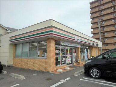 セブンイレブン宇多津町平山店
