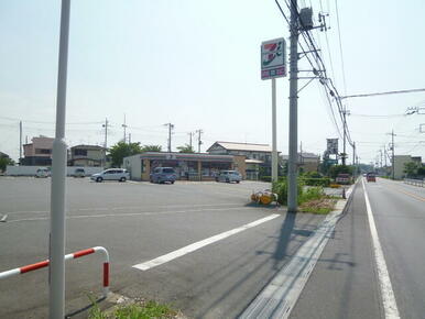 セブンイレブン吉見久保田店