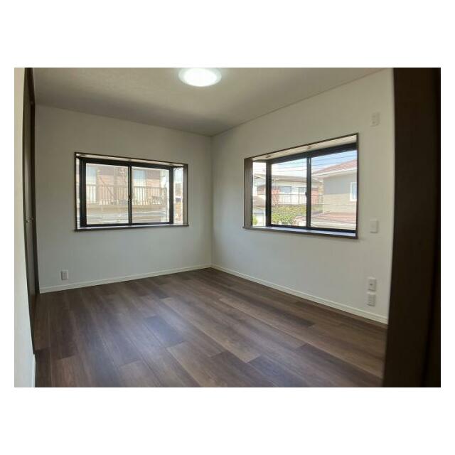 2階洋室約6帖（北側）