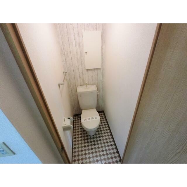 トイレ　棚あり