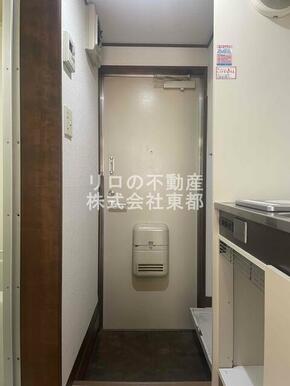 すっきりシンプルな玄関スペースです！
