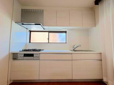 「キッチン」新品に交換しております。