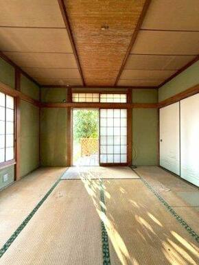 1階和室　来客時にも使える便利な和室。畳が心地よく、くつろぎの時間を過ごせます