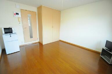 同タイプ部屋の写真となり設備等は現況と異なる場合があります。