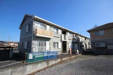 積水ハウス施工の軽量鉄骨造賃貸住宅「シャーメゾン」です。