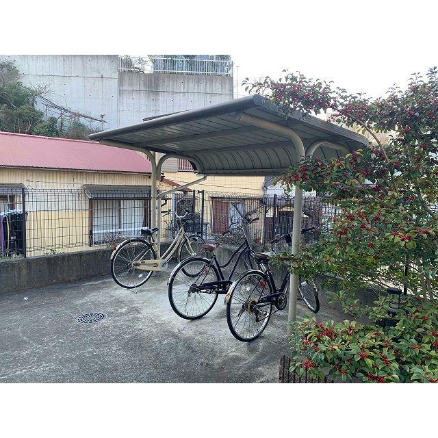 駐輪場　原付＆自転車のみ駐輪可能