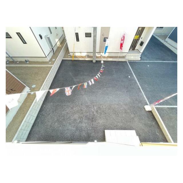 カースペース2台！並列駐車もできます♪