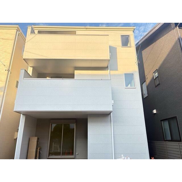 日を重ねるごとにこの佇まいに愛着が湧いてきそう（2号棟）