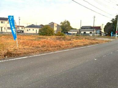 移動に便利な立地です！