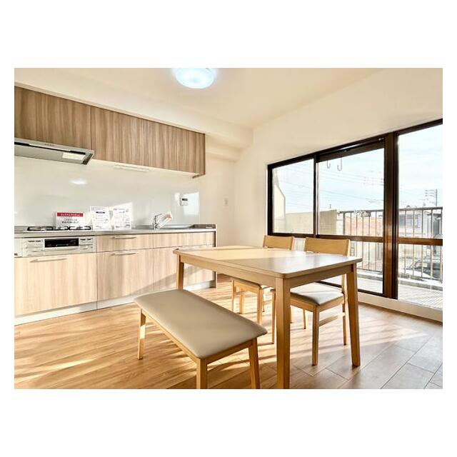 「LDK」DKのお写真です。ニトリ家具がございます。