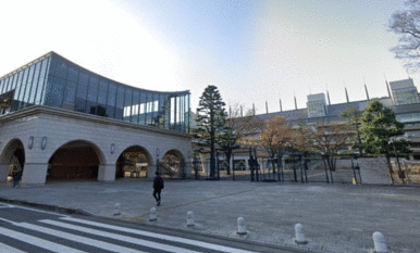 東京競馬場正門