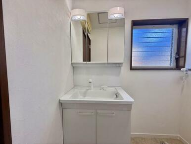 「設備」洗髪洗面化粧台新品交換済み