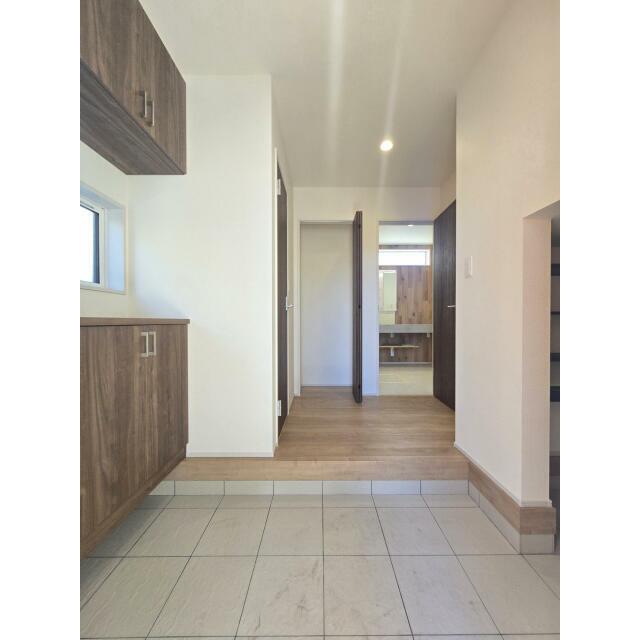 2号棟 玄関 R7.11.22