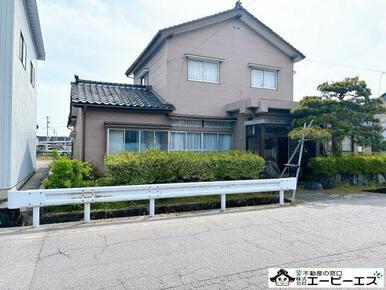敷地は約187坪！ゆったりした日当たりのよいお家です！