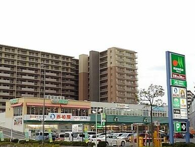 エムズタウン三郷中央店