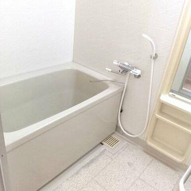 ゆったり過ごせるお風呂です