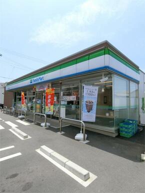 ファミリーマート　豊橋上野町店