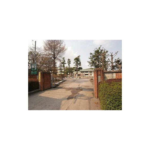 細谷小学校　956ｍ/徒歩12分、車3分