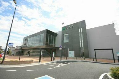 ＪＲ川越線「日進駅」徒歩４分です。