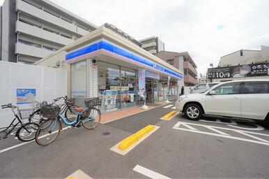 ローソン片江店