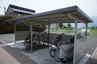 ☆屋根付駐輪場あります☆