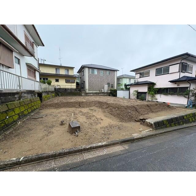 近隣に利便施設もそろい生活しやすい好立地！設備引き込み済！